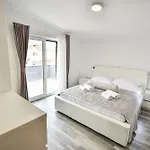 Seaside Oasis On Island With Private Pool And Ocean Views Вилла