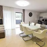 Seaside Oasis On Island With Private Pool And Ocean Views * Вир