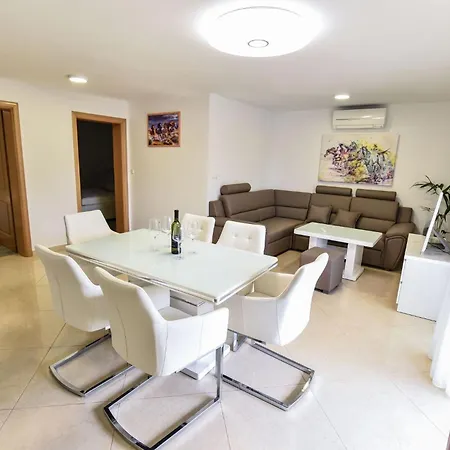 Villa Seaside Oasis On Island With Private Pool And Ocean Views *