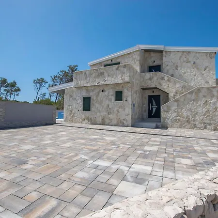 Villa Seaside Oasis On Island With Private Pool And Ocean Views Vir