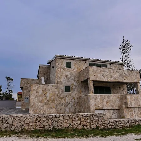Seaside Oasis On Island With Private Pool And Ocean Views Villa Vir
